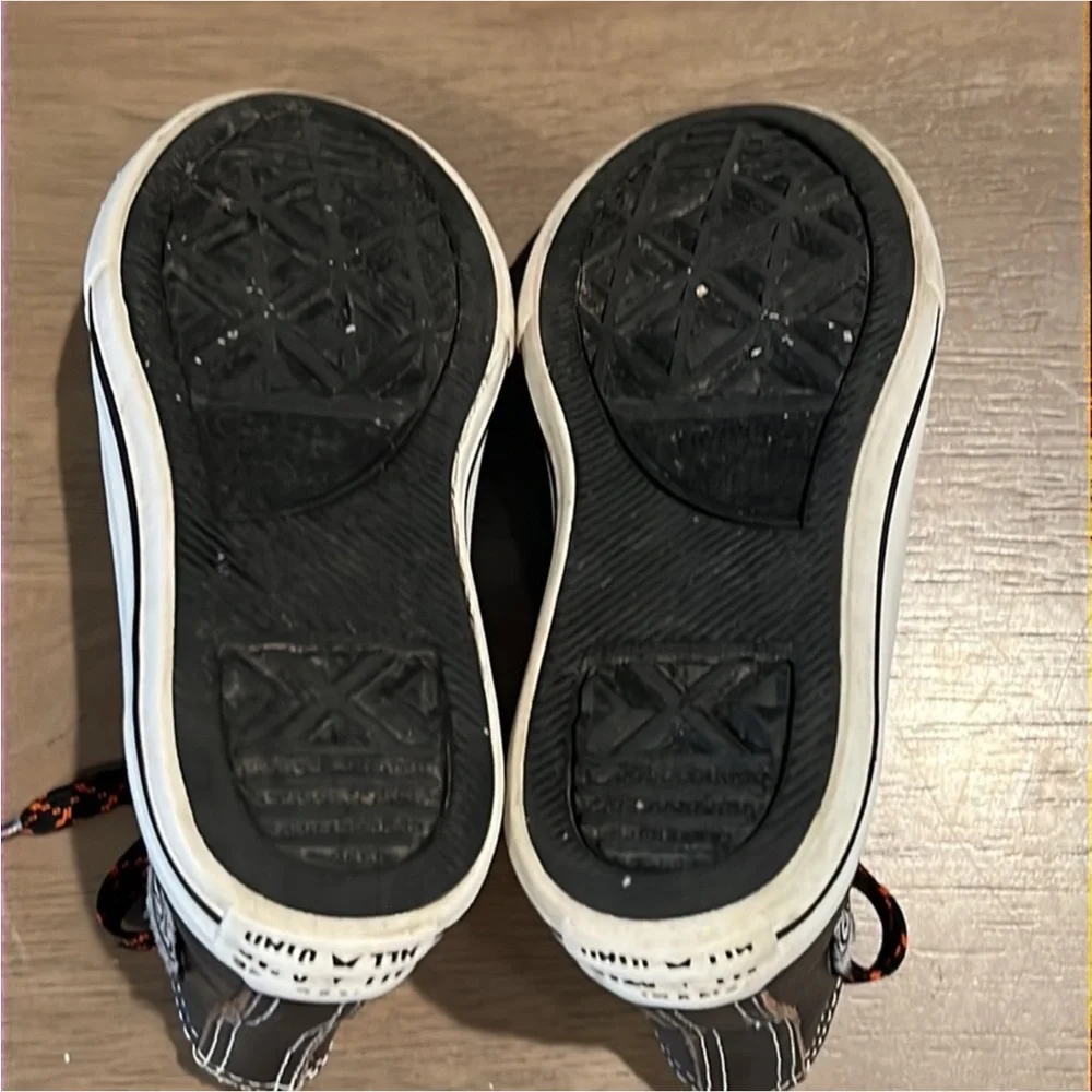 Authentic Converse designer little boys leather high tops sneakers sz 11